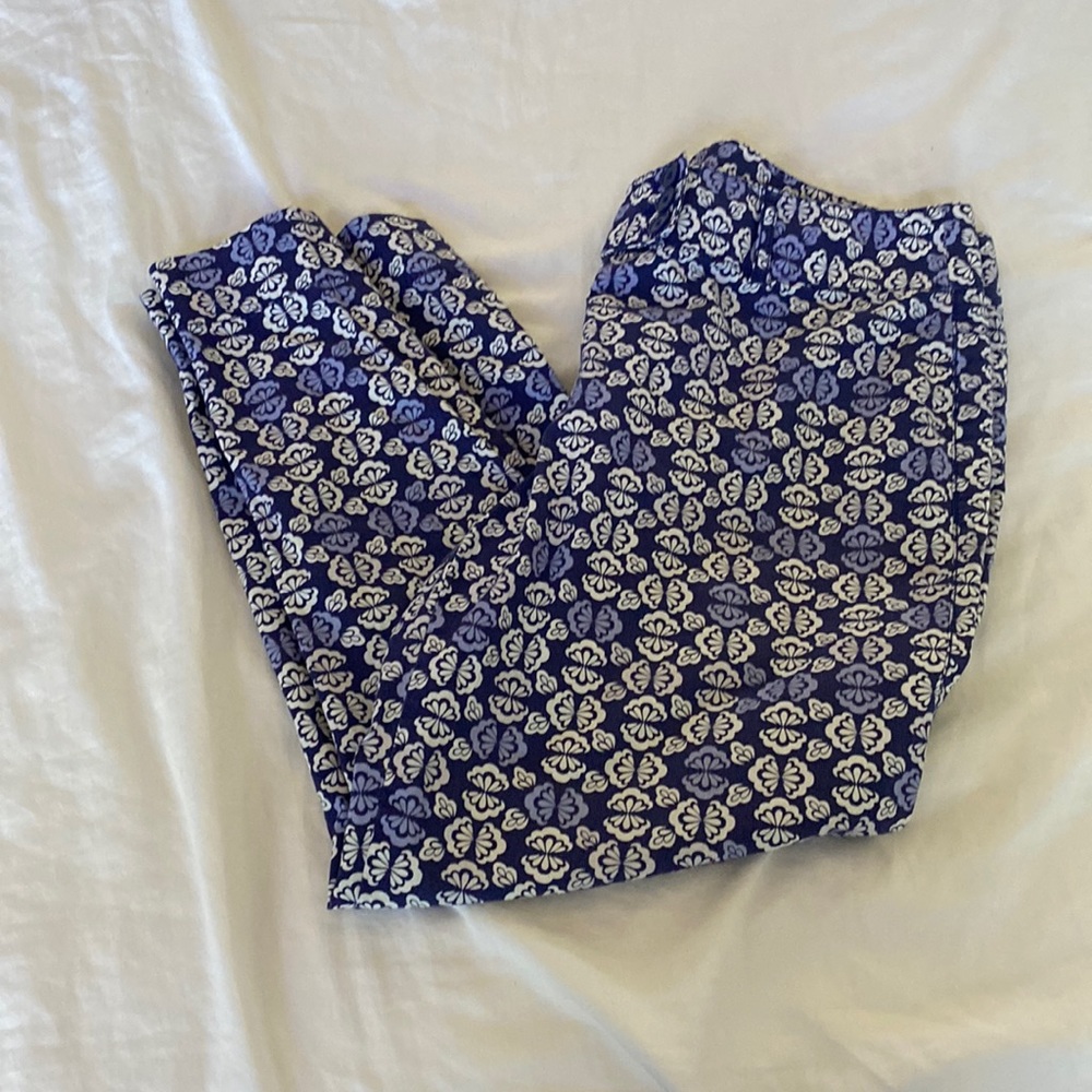 Ann Taylor Loft Woman’s Blue and White Patterned Marisa Capris Size 8